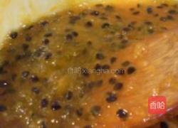甜橙百香果果酱的做法图解2