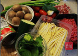 肉酱宽意面的做法图解1