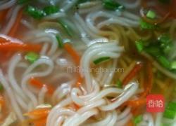 骨汤虾皮胡萝卜面的做法图解5