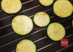 烤羊肉西葫芦配鱼子酱的做法图解6