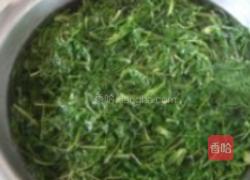 荠菜猪肉包的做法图解1