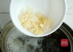 红枣银耳乌鸡汤的做法图解7