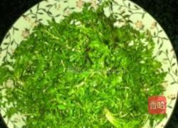 荠菜鸡蛋饼的做法图解1
