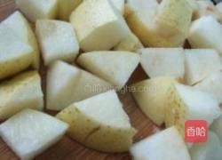 冰糖雪梨红枣饮的做法图解3