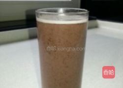 黑豆黑米花生豆浆的做法图解1