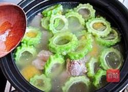 苦瓜玉米排骨汤的做法图解11