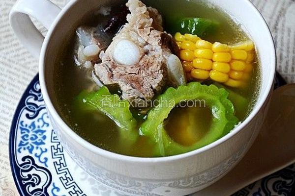 苦瓜玉米排骨汤