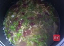 腊肠包菜煲仔饭的做法图解4