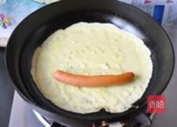 香肠鸡蛋卷的做法图解3