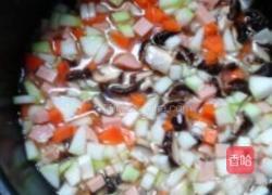 懒人电饭煲焖饭的做法图解1