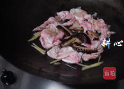 白菜香菇焖鱼鳔的做法图解6