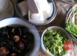 水煮豆腐杂蔬煲的做法图解1