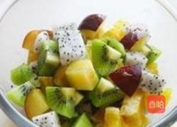 大杏仁水果沙拉的做法图解2