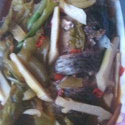 酸菜鲫鱼的做法[图]