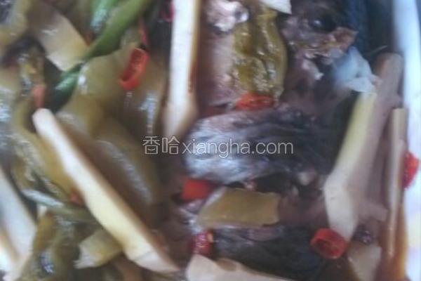 酸菜鲫鱼