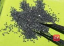 黑芝麻甜艾饼的做法图解3