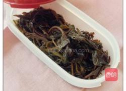 腌香椿芽的做法图解1