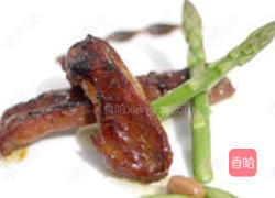 甜酱汁烤排骨配黑胡椒炒芦笋 的做法图解6