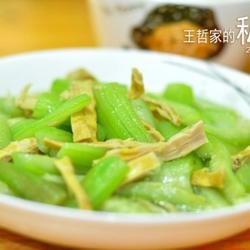 笋干炒丝瓜的做法[图]