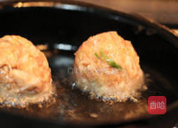 胡萝卜蟹肉饼的做法图解3