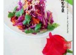 凉拌紫色卷心菜丝的做法图解1