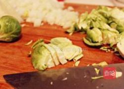 意大利式甘蓝菜饭的做法图解2