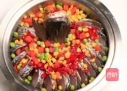 云南剁椒酱蒸鱼的做法图解4