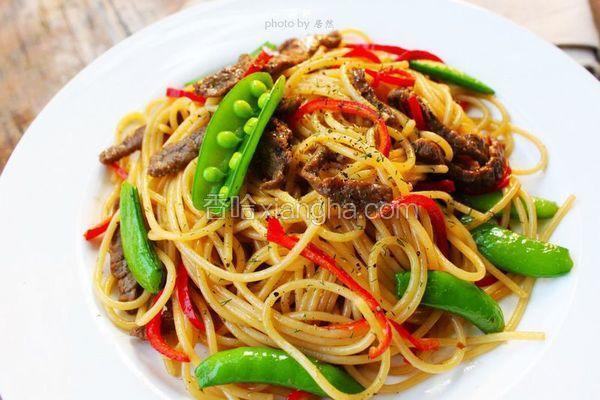 黑椒牛肉炒意粉