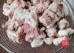 排骨蒜薹包子的做法图解3