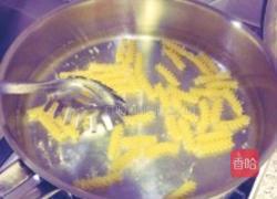 白汁火腿金枪鱼螺丝粉的做法图解1
