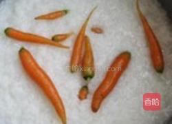 小胡萝卜鸭腿粥的做法图解4