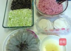 虾肉水煎饺的做法图解1
