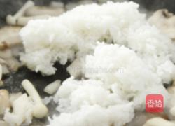 菌菇焖饭的做法图解4