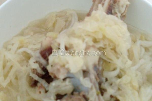 酸菜粉条炖猪棒骨