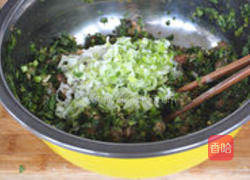 茼蒿鲜肉大馄饨的做法图解7