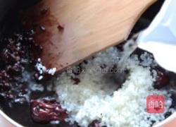 红枣黑米姜片粥的做法图解3