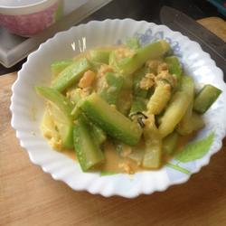 咸蛋黄炒西葫芦的做法[图]