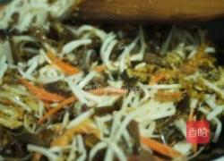 鱼饺羹汤佐香菜的做法图解4