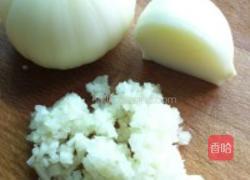 香菜凉拌黑木耳的做法图解3