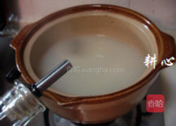 茼蒿鲫鱼汤的做法图解13