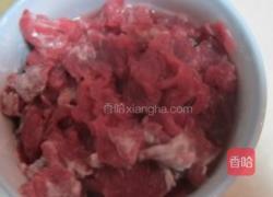 黑胡椒韭黄炒牛肉的做法图解2