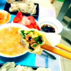 韭菜鸡蛋木耳火腿饺子的做法[图]