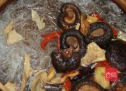 冬日温暖之香辣腐竹粉丝煲的做法图解6