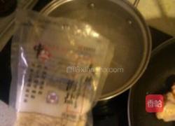 红烩鸡翅中配意面的做法图解2