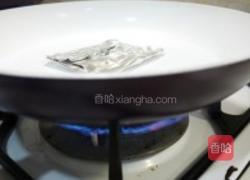 北非辣醬大蝦佐蕃紅花燉飯的做法图解4