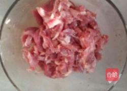 木耳春笋炒肉片的做法图解2