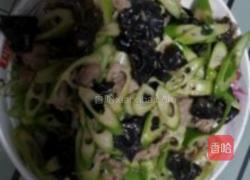 木耳春笋炒肉片的做法图解7