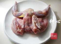 清炖珍珠鸡的做法图解1