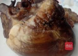 手撕猪心拌香葱的做法图解2