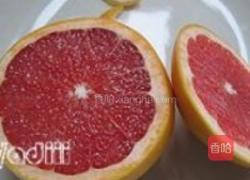 金枪鱼水果沙拉的做法图解1